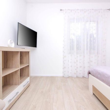 ザダルPool House Lukaアパートメント エクステリア 写真