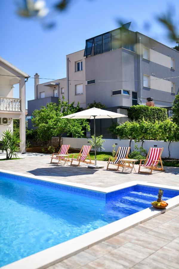 ザダルPool House Lukaアパートメント エクステリア 写真
