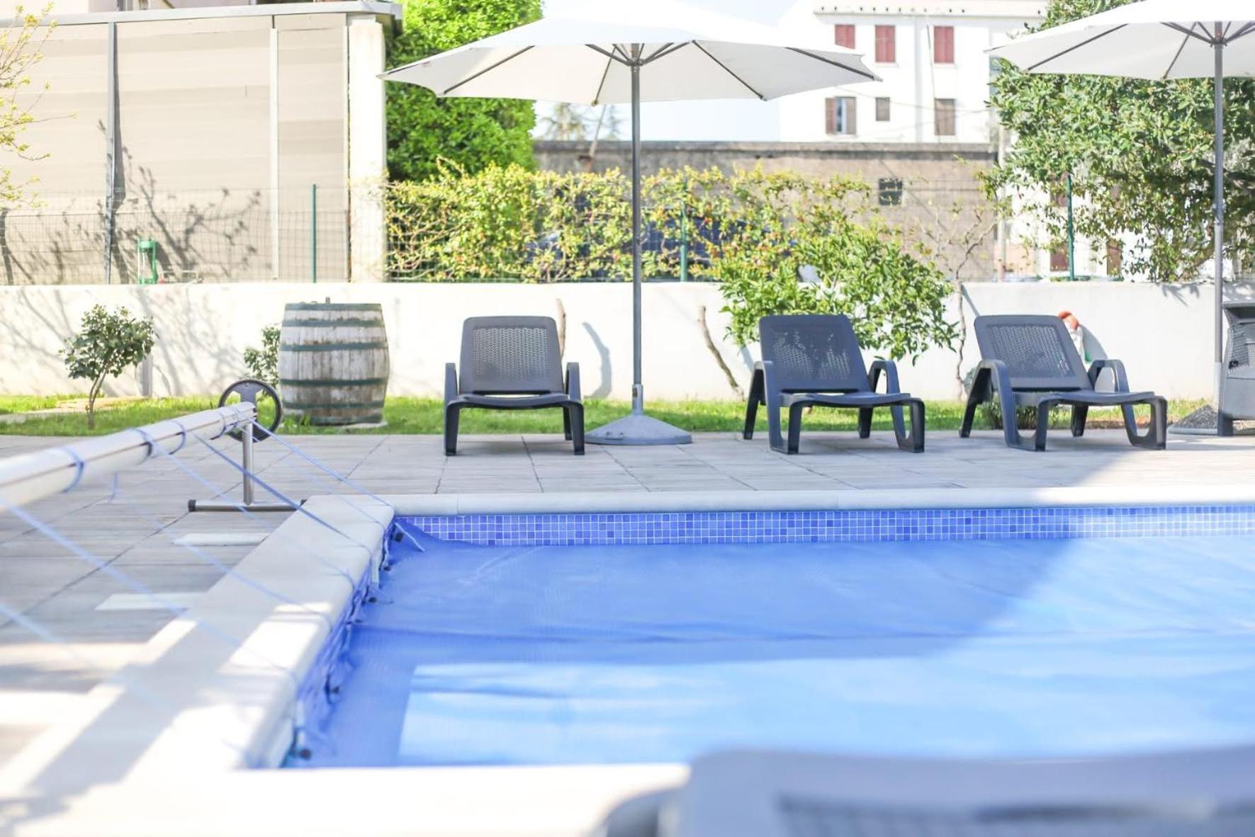 ザダルPool House Lukaアパートメント エクステリア 写真